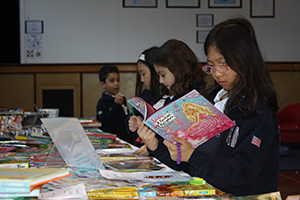 alunos na book fair